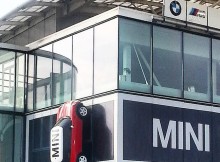 Mini PE cladire - BMW