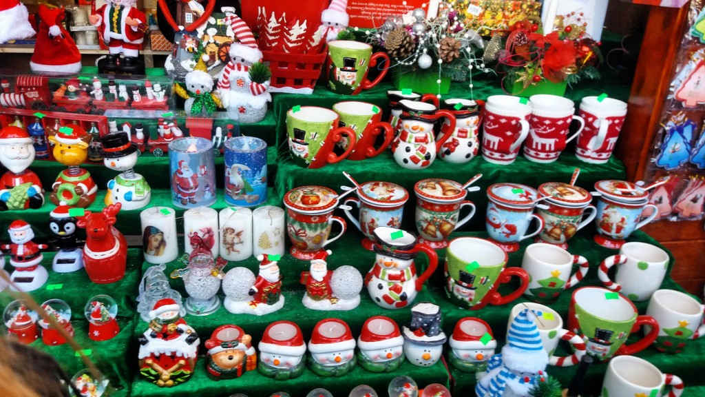 Bucharest Christmas Market - Cani